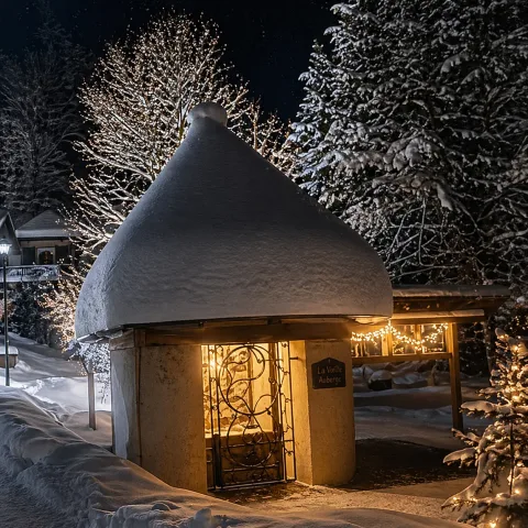 Le presbytère sous la neige